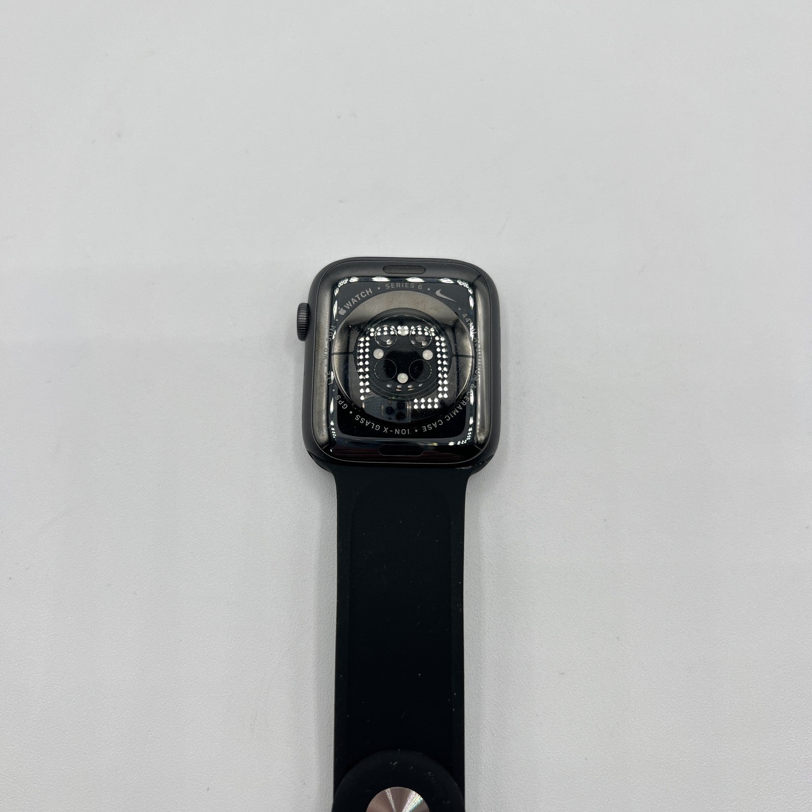 Apple Watch Series 6 44mm Space Gray Aluminum Case with Sport Band - Excellent