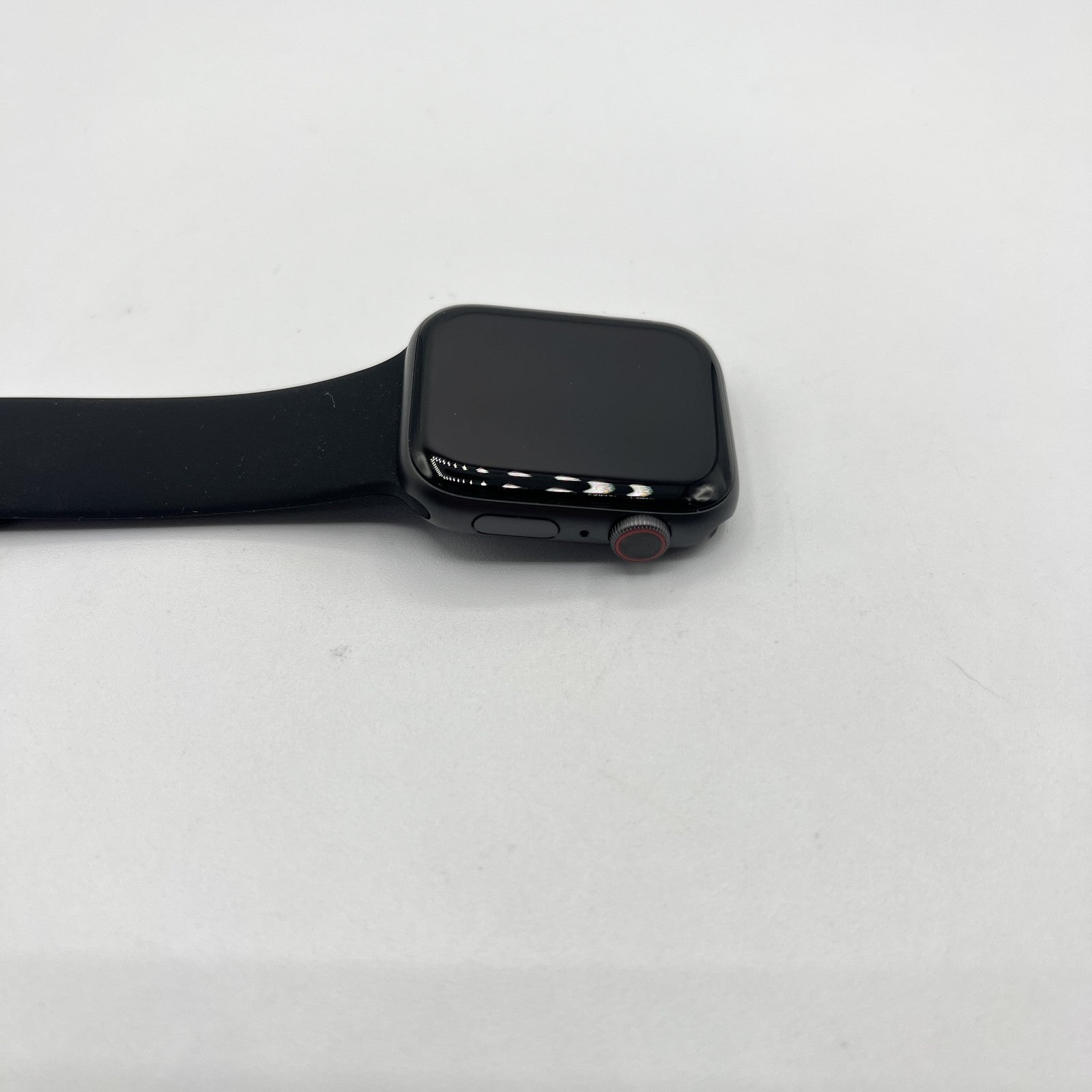 Apple Watch Series 6 44mm Space Gray Aluminum Case with Sport Band - Excellent